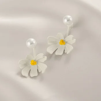 Fehér Virág Női Karika Fülbevaló Utánzat Gyöngy Felső Virágzó, Virágos koreai Divat Női Fél Fül Tartozékok 2023
